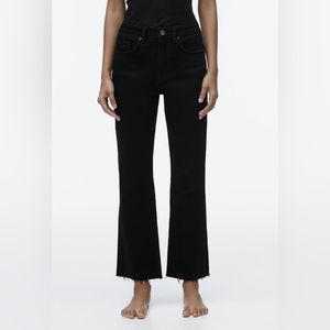 Zara Crop Flare Black Jeans Size 6 🌻.
